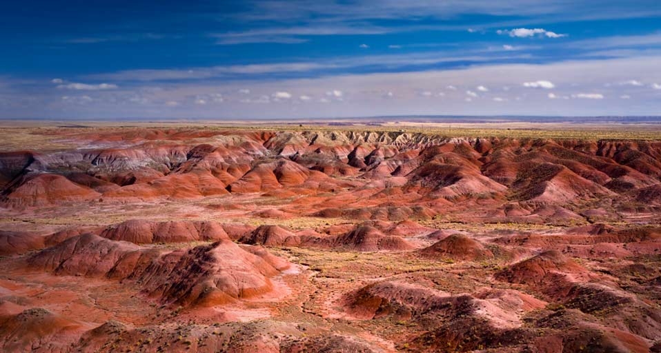 The Painted Desert in Petrified Forest National Park, Arizona –Alan Copson/Getty Images &copy; (Bing Canada)