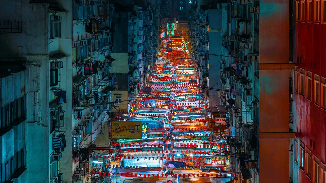 香港油麻地庙街夜市 (© Peter Stewart/500px)(Bing China)