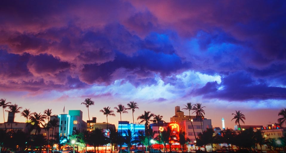 Art Deco buildings at Miami Beach, Florida -- Mitchell Funk/Getty Images &copy; (Bing Canada)