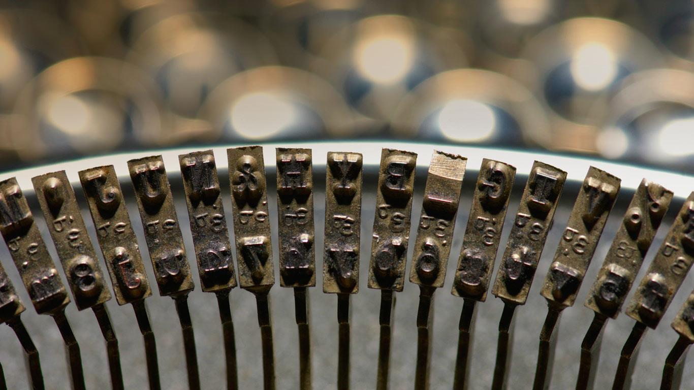 Buchstaben einer Schreibmaschine (© Beau Lark/Corbis)(Bing Deutschland)