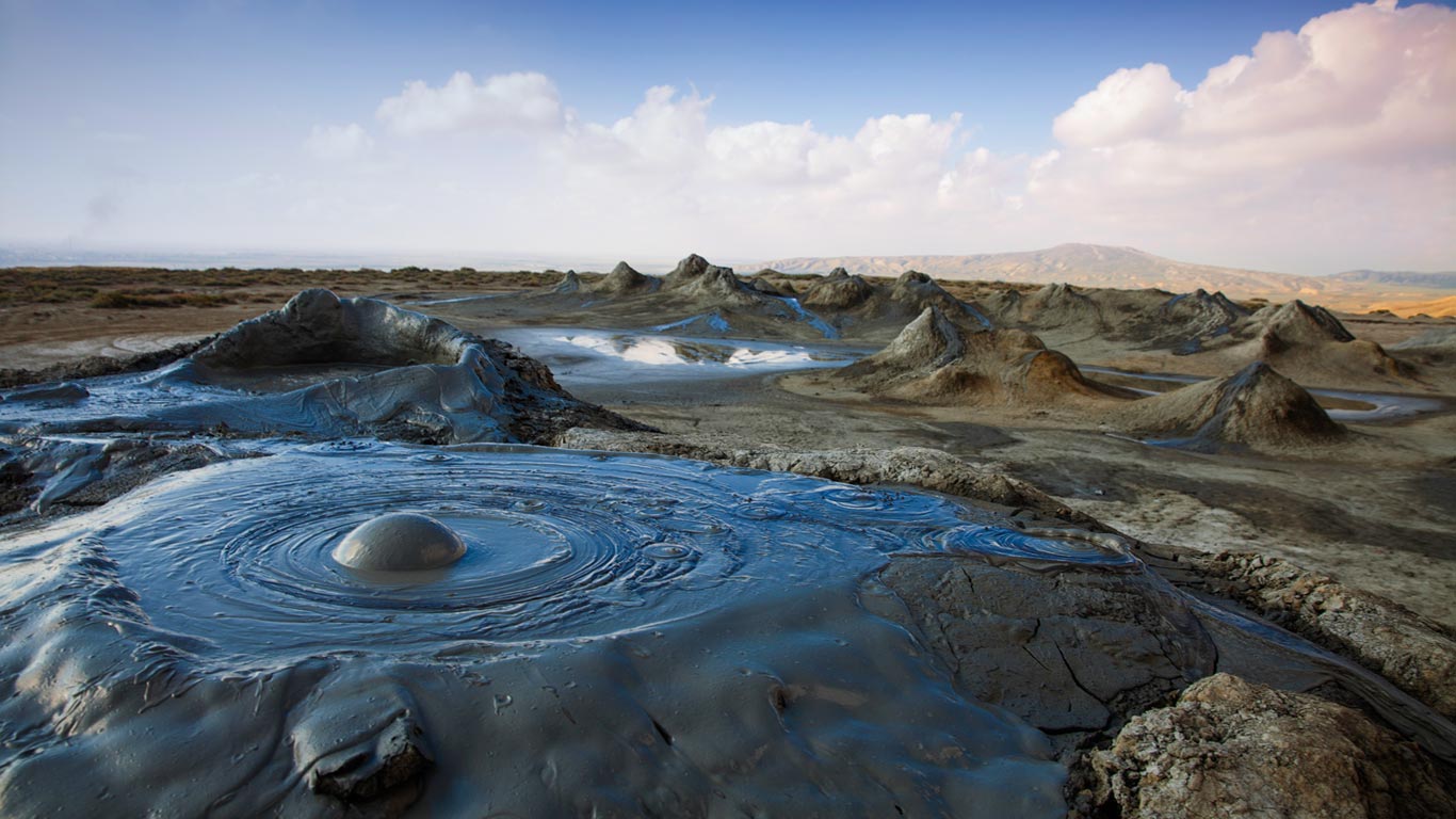 Schlammvulkane im Qobustan-Nationalpark, Aserbaidschan (© Jane Sweeney/Getty Images)(Bing Deutschland)