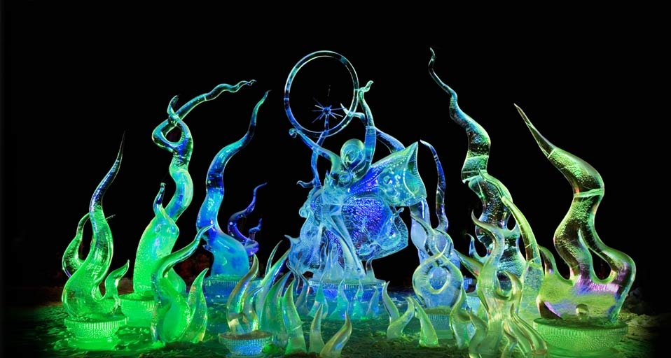 阿拉斯加世界冰雕艺术锦标赛作品 (© Patrick Endres/Getty Images) &copy; (Bing China)