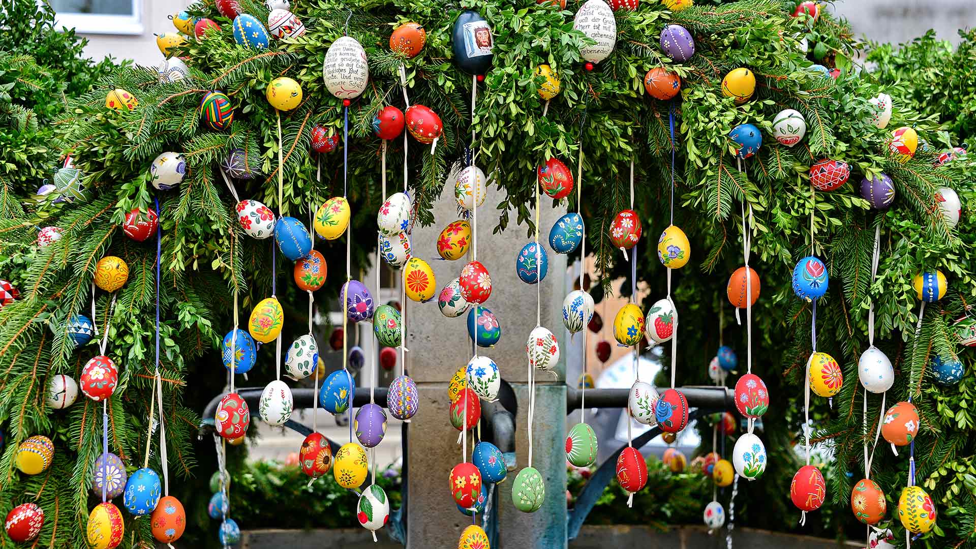 Osterbrunnen, Ebermannstadt, Bayern, Deutschland (© Rüdiger Hess/geo-select FotoArt)(Bing Deutschland)