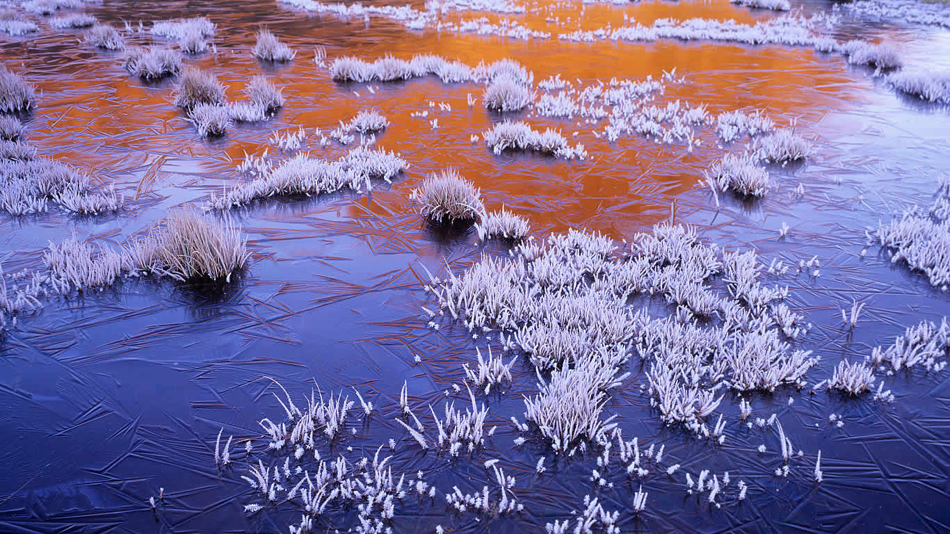 Frozen tarn in the Walls of Jerusalem National Park, Tasmania (© Ted Mead/Getty Images)(Bing Australia)