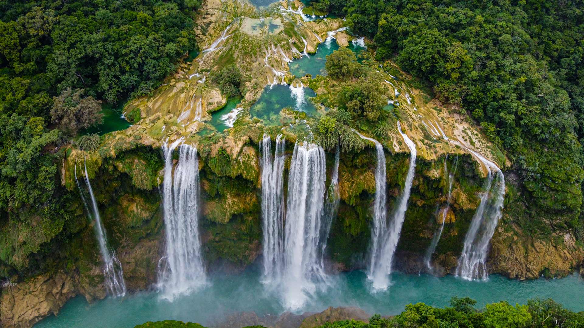 圣路易斯波托西州的Tamul瀑布，墨西哥 (© Robert Harding World Imagery/Offset by Shutterstock)(Bing China)