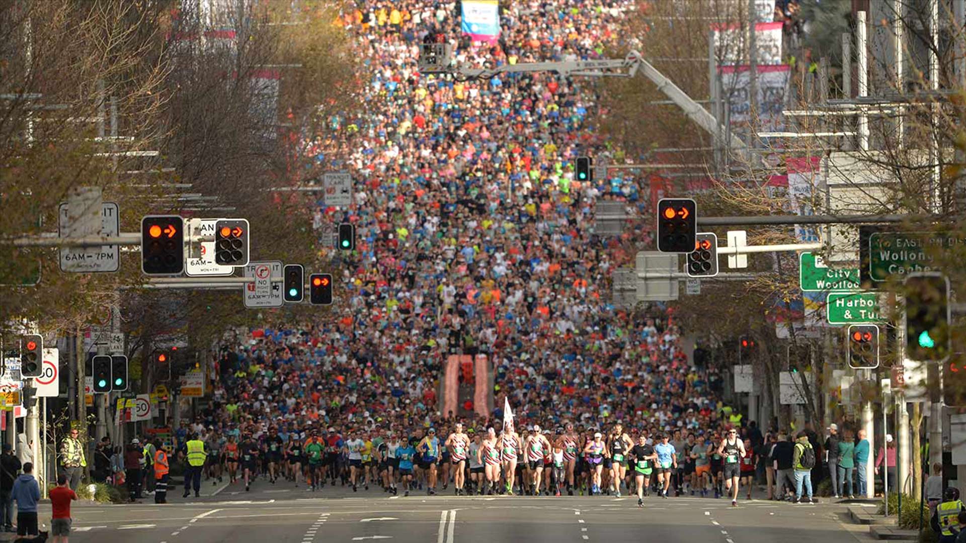Thousands of runners take part in the annual City2Surf road race on August 12, 2018 (© PETER PARKS/AFP/Getty Images)(Bing Australia)
