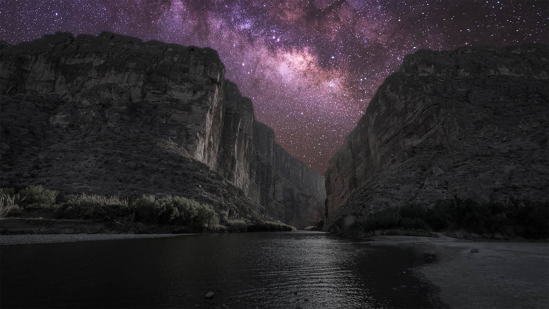银河下的圣埃伦娜峡谷，德克萨斯州大弯国家公园 (© Stanley Ford/Shutterstock)(Bing China)