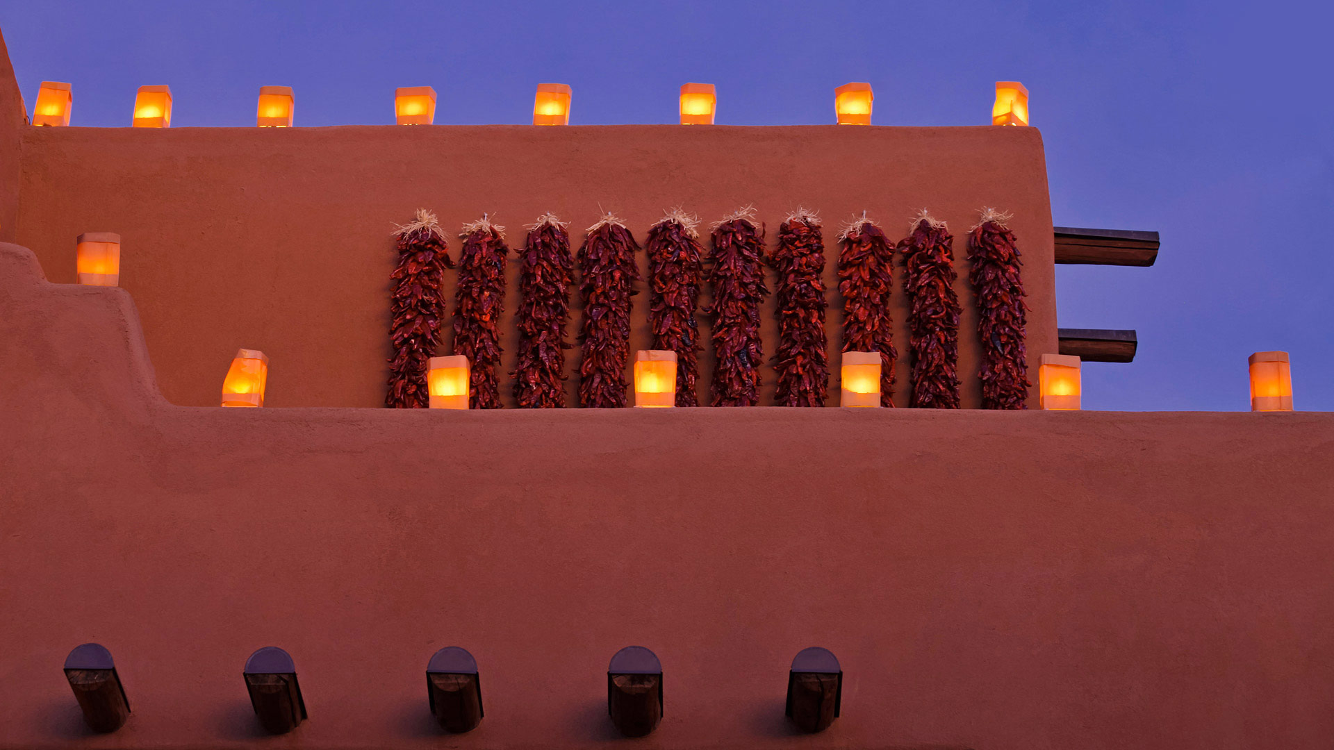 ｢ファロリト・ウォーク｣米国ニューメキシコ州, サンタフェ (© Julien McRoberts/Danita Delimont)(Bing Japan)