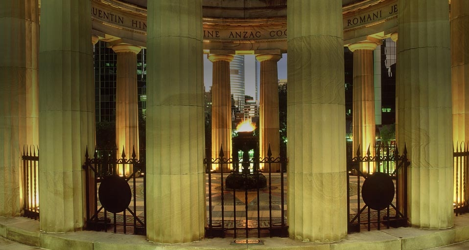 War Memorial at dawn, Brisbane, QLD (© David Messent/Ticket/Photolibrary) &copy; (Bing Australia)
