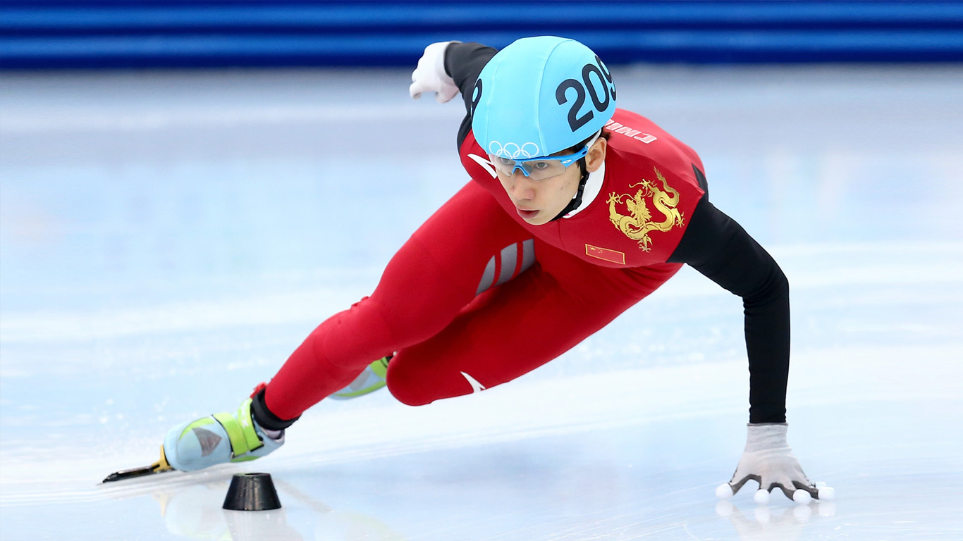 俄罗斯索契冬奥会第3天2014年2月10日，男子短道速滑1500米项目竞赛中的韩天宇 (© Streeter Lecka/Getty Images)(Bing China)