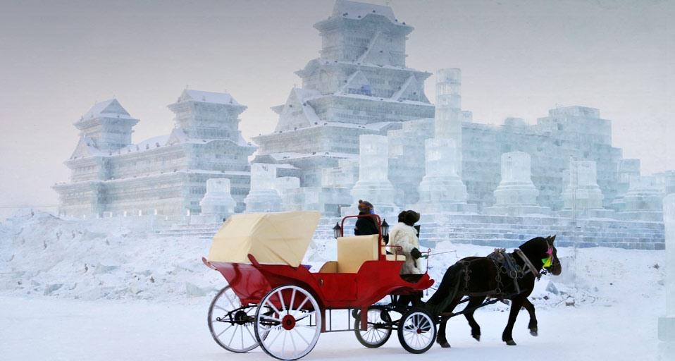 冰城哈尔滨的游览马车 (© Victoria Boland Photography/Getty Images) &copy; (Bing China)