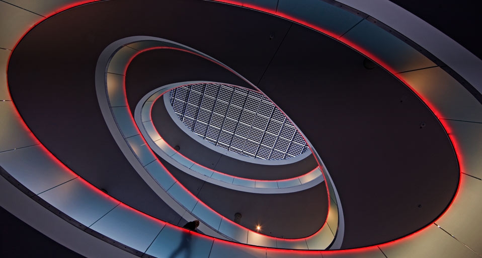 Interior view of SMA Solar Technology in Niestetal, Germany -- Michael Melford/Corbis &copy; (Bing Canada)