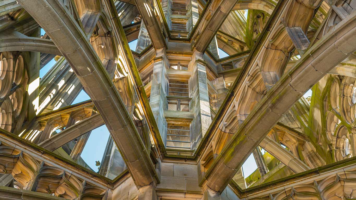 Turmspitze des Ulmer Münsters von innen, Ulm, Baden-Württemberg, Deutschland (© Walter G. Allgöwer/Age Fotostock)(Bing Deutschland)
