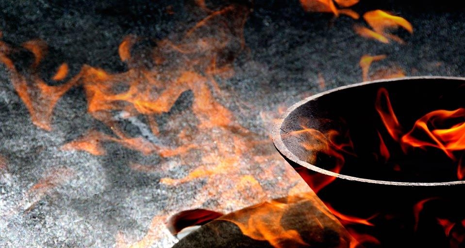 Eternal Flame burns in Shrine of Remembrance, Melbourne, Victoria (© David Wong/Getty Images) &copy; (Bing Australia)
