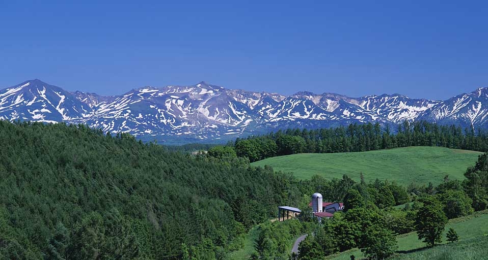 ｢三愛の丘｣北海道, 十勝岳 -- JTB Photo &copy; (Bing Japan)