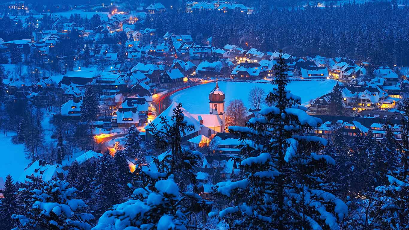 Hinterzarten im Südschwarzwald, Baden-Württemberg, Deutschland (© Spiegelhalter/Huber Images/eStock Photo)(Bing Deutschland)