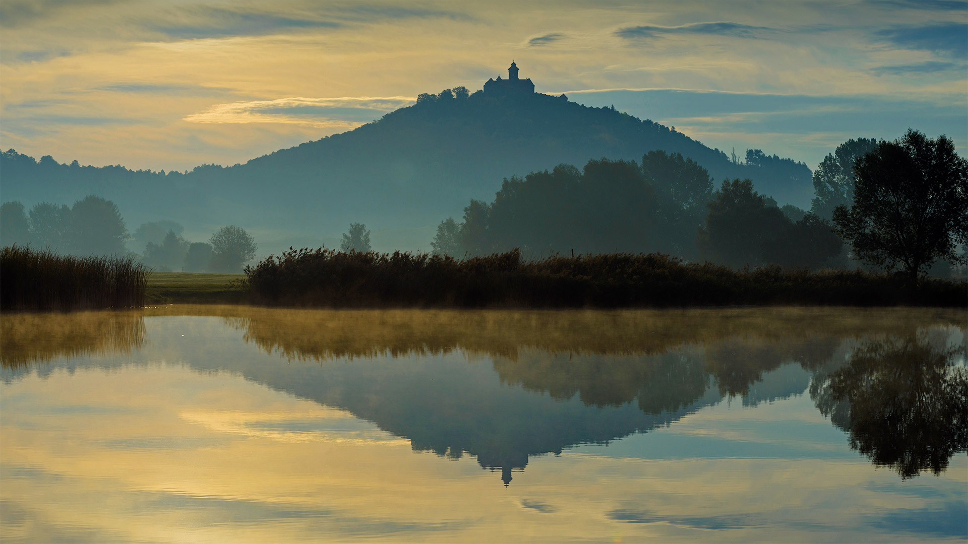 Wachsenburg Castle near Erfurt, Germany (© Radius Images/Offset by Shutterstock)(Bing United States)