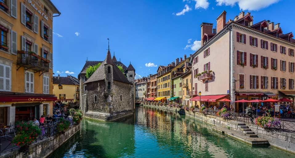 Le palais de l’Isle à Annecy, Haute-Savoie (© eBuKi/Alamy) &copy; (Bing France)