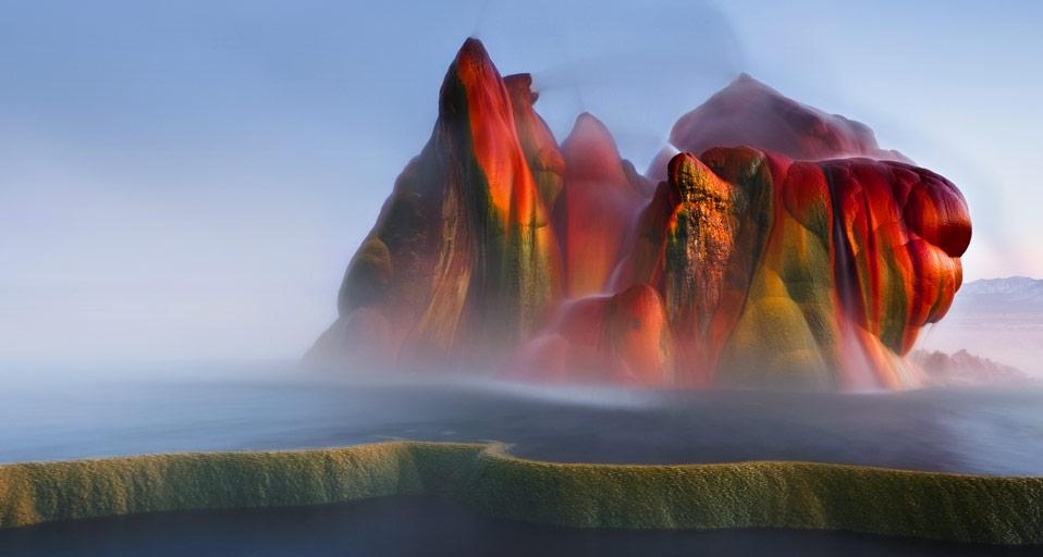 美国内华达州黑岩沙漠附近的间歇泉 (© Ropelato Photography/Getty Images) &copy; (Bing China)