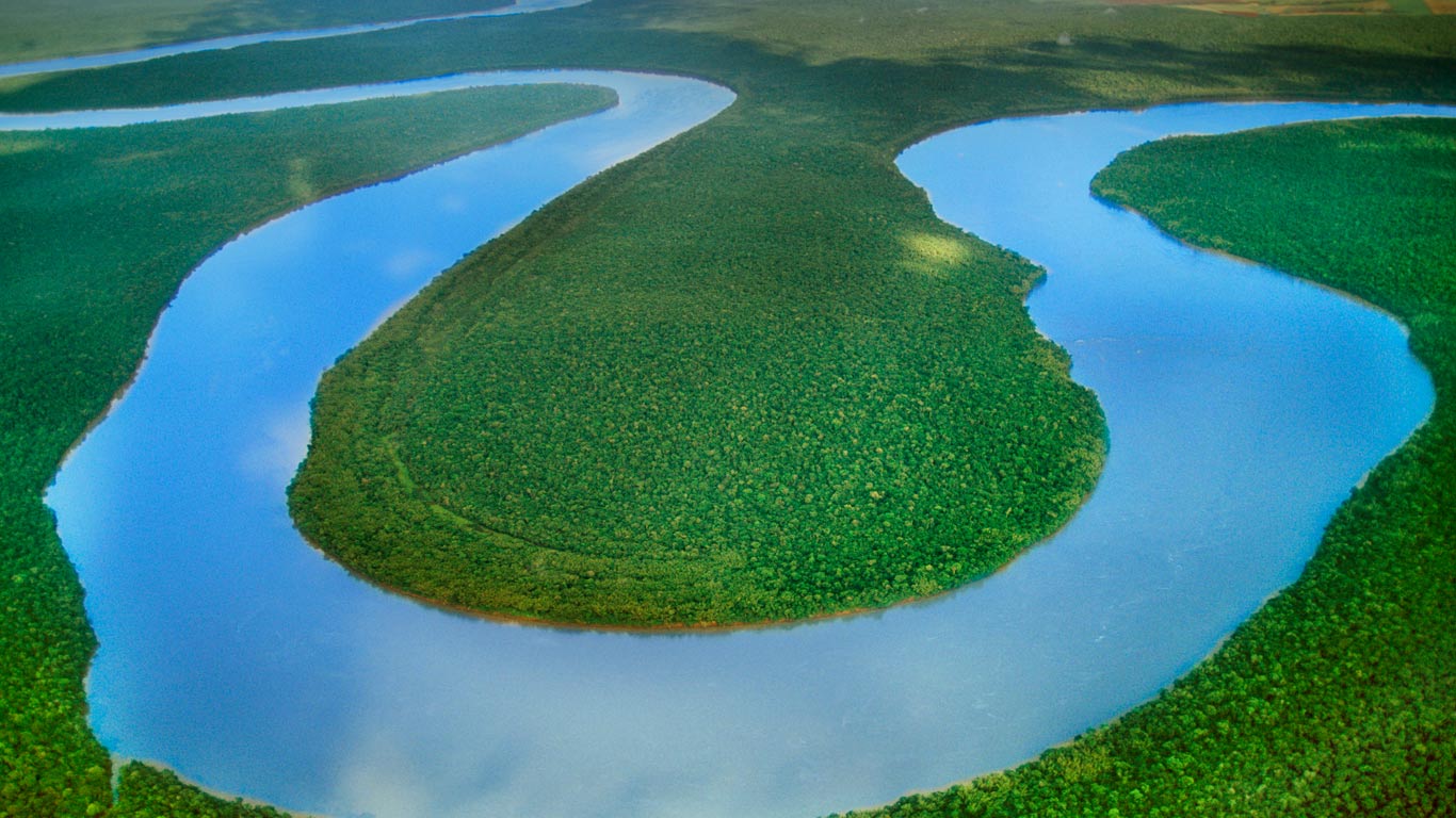 Iguazu River, Brazil (© Frans Lanting/Corbis)(Bing Canada)