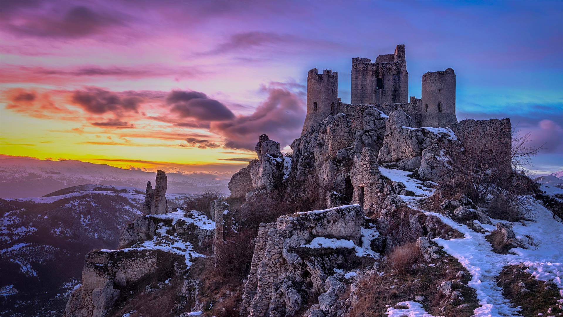 阿布鲁佐的Rocca Calascio，意大利 (© Francesco Russo/eStock Photo)(Bing China)