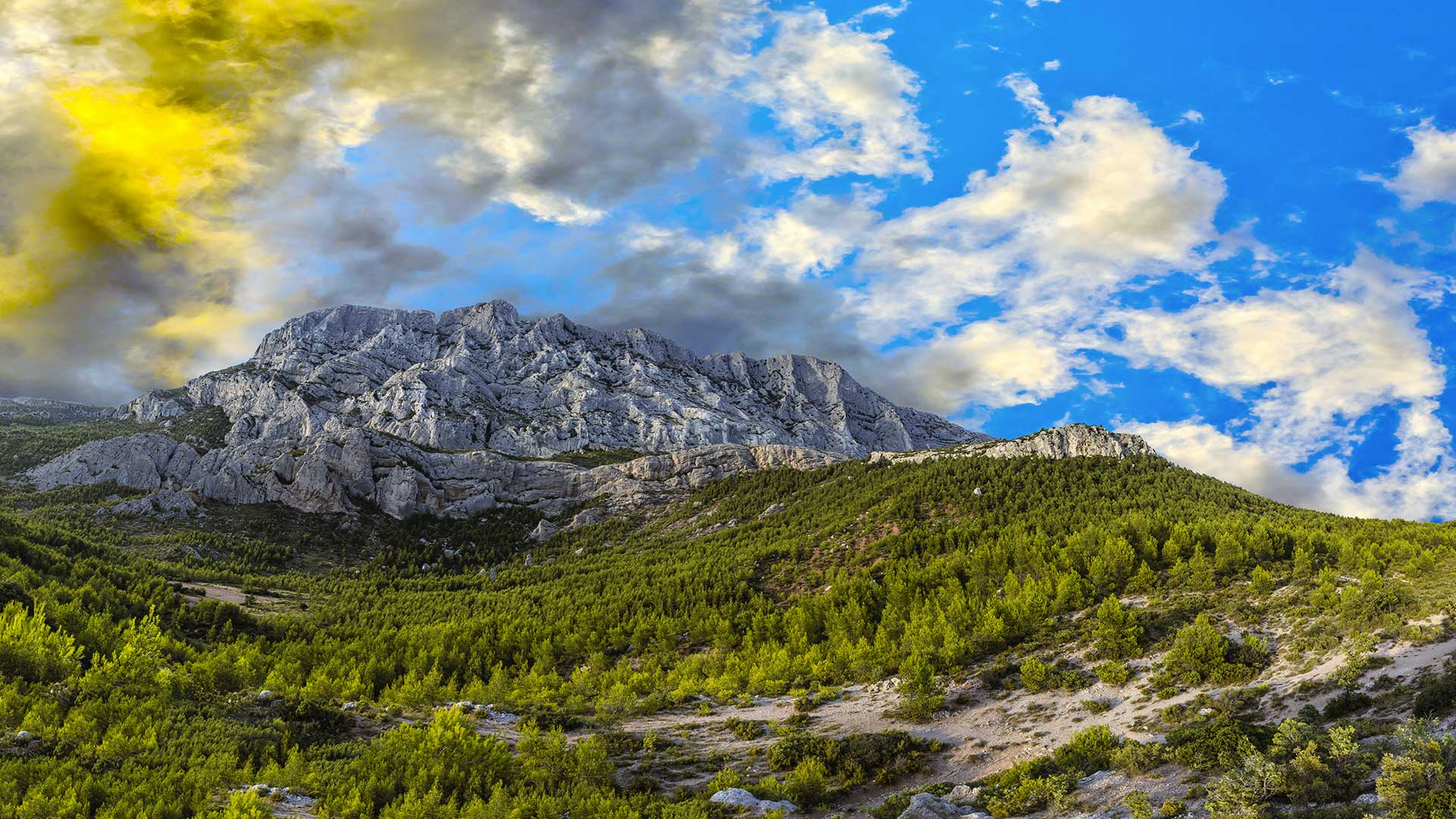 塞尚山，法国普罗旺斯艾克斯 (© travelview/iStock)(Bing China)