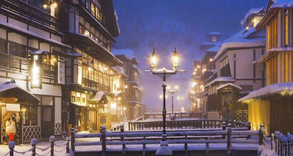 ｢銀山温泉｣山形, 尾花沢市 -- Japan Travel Bureau/Photolibrary &copy; (Bing Japan)