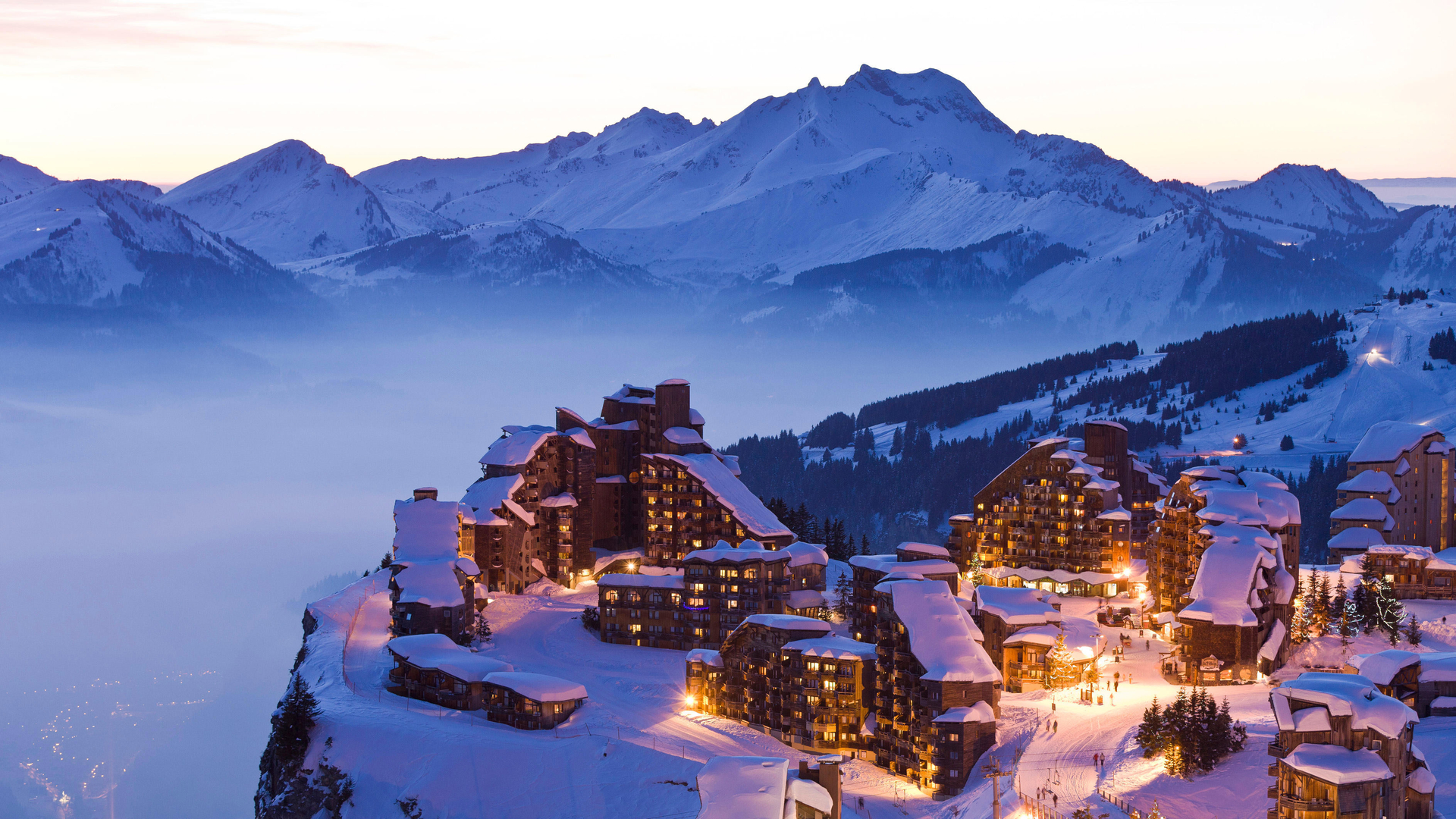 Avoriaz et le Roc d’Enfer en arrière-plan (© Jacques Pierre/Hemis/Almy Stock Photo)(Bing France)