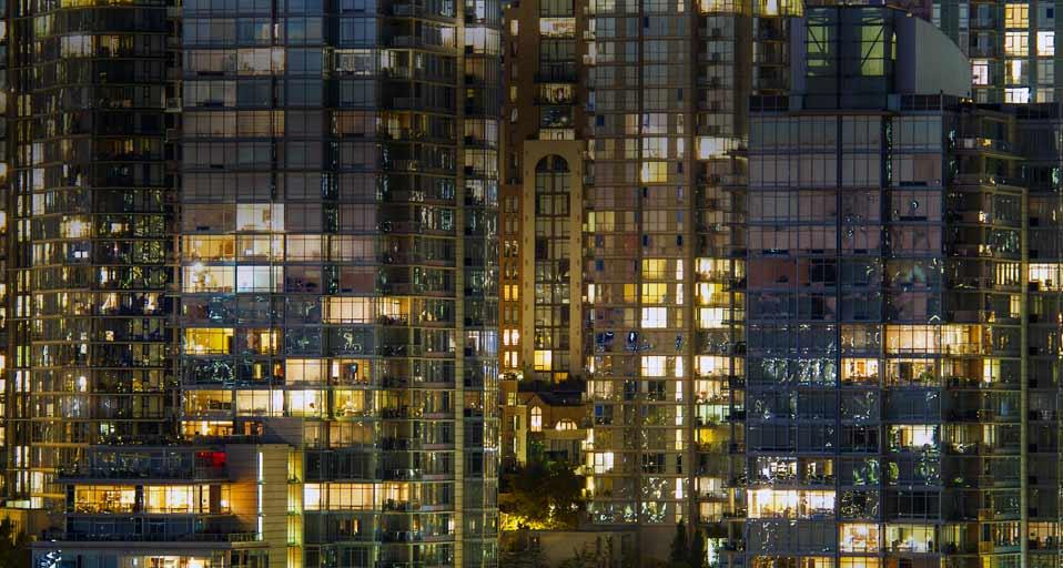 Downtown buildings in Vancouver, BC, Canada (© Douglas Williams/age fotostock)(Bing Canada)