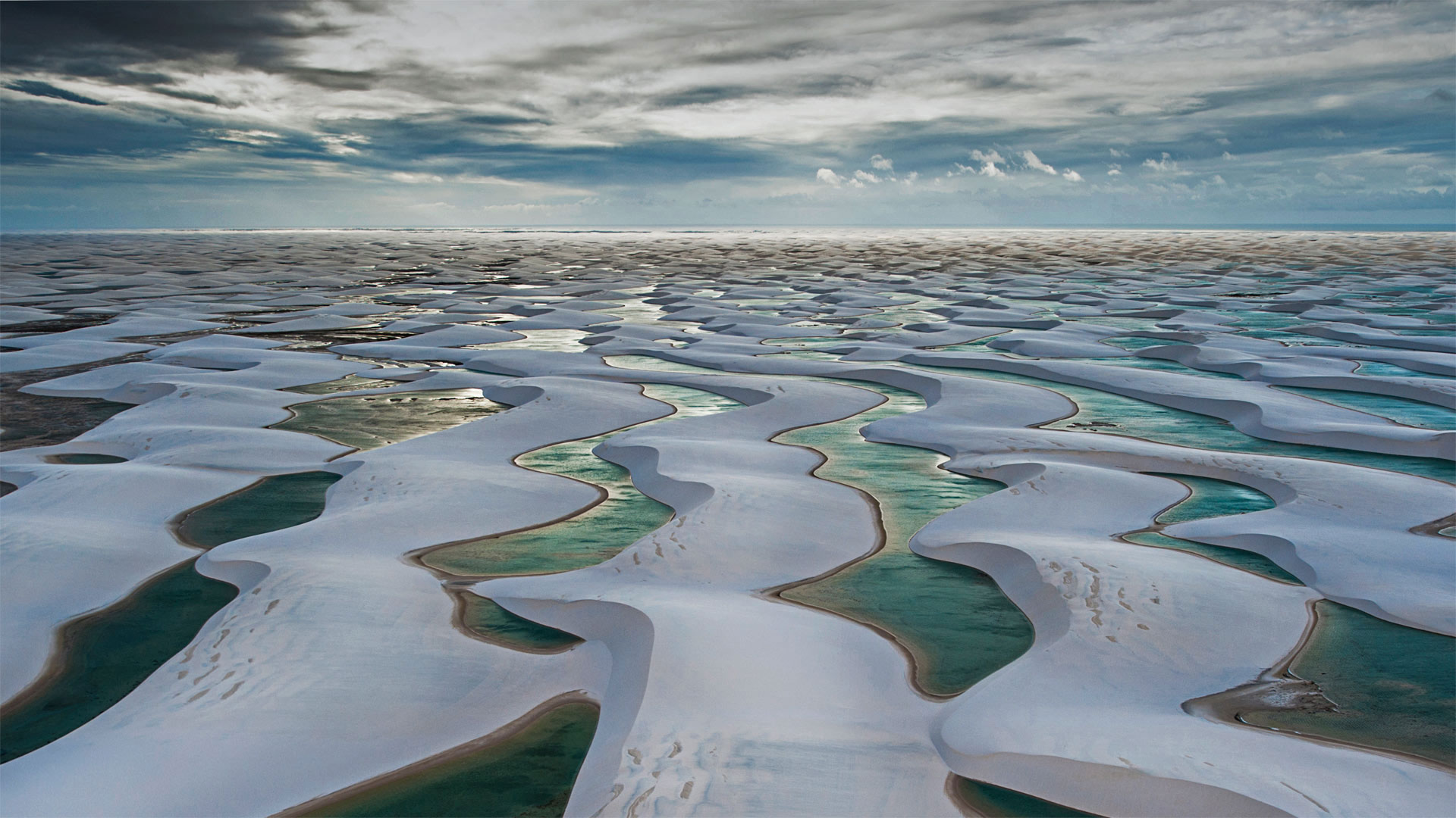 伦索伊斯马拉年塞斯国家公园，巴西巴雷里尼亚斯市 (© WIN-Initiative/Getty Images)(Bing China)