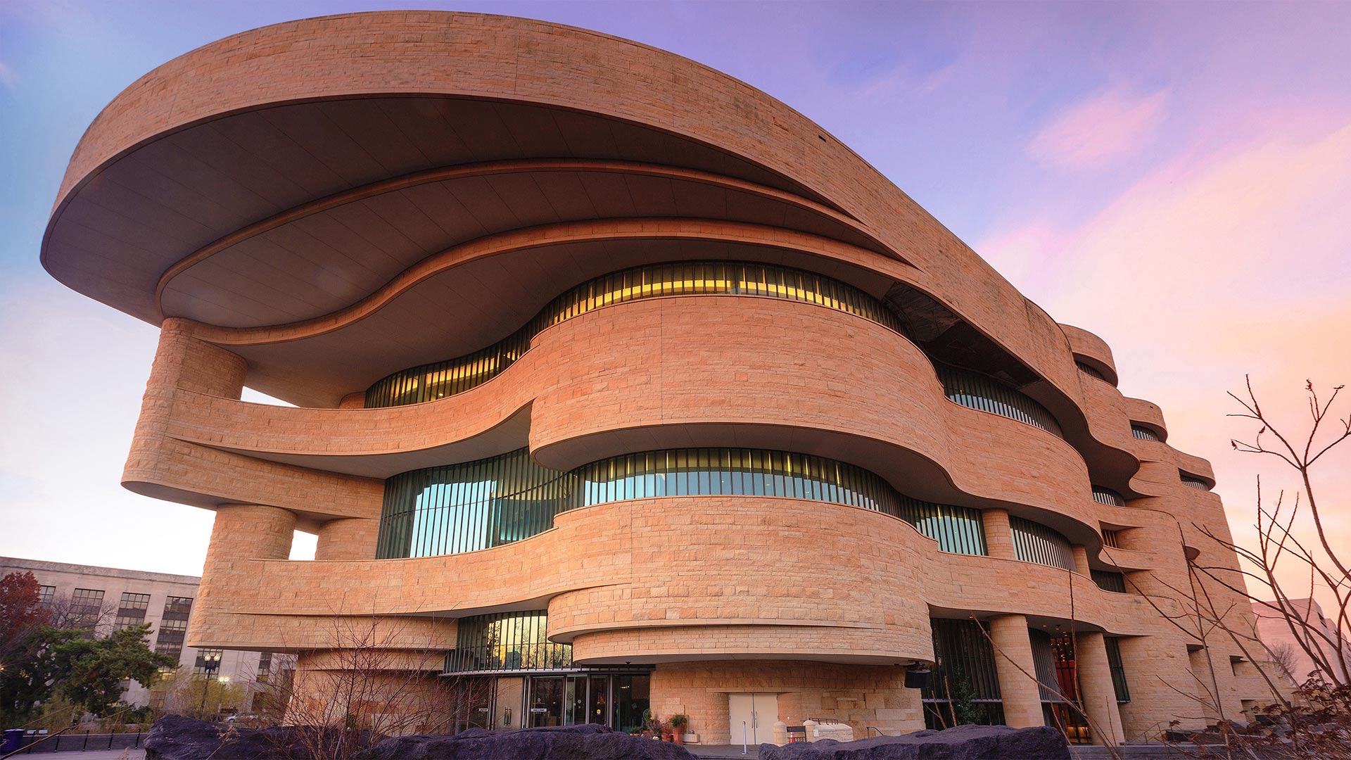 The National Museum of the American Indian in Washington, DC (© Cvandyke/Shutterstock)(Bing United States)