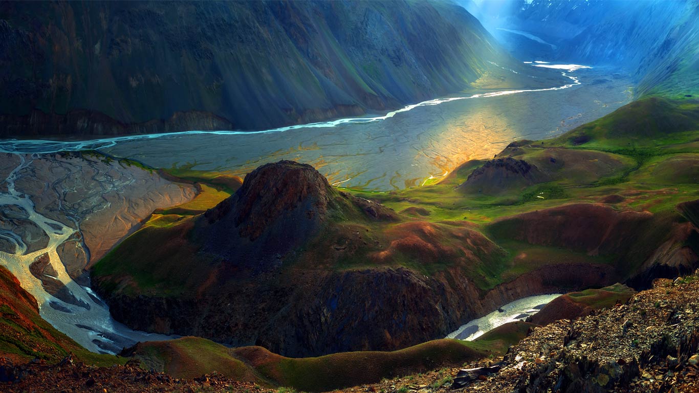 Himalayan mountain and river (© Ivan Kmit/Alamy Stock Photo)(Bing New Zealand)