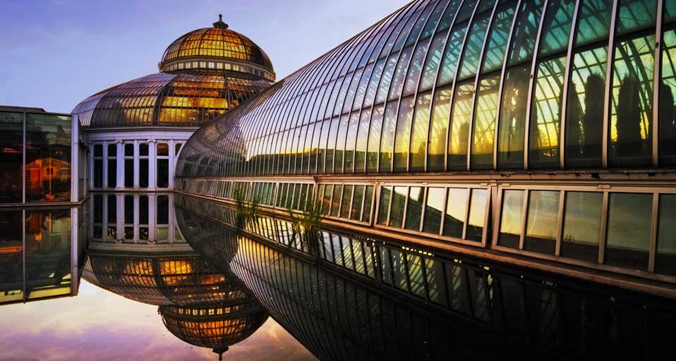 Marjorie McNeely Conservatory at Como Park in St. Paul, Minnesota (© Joe Mamer/Age fotostock) &copy; (Bing Canada)