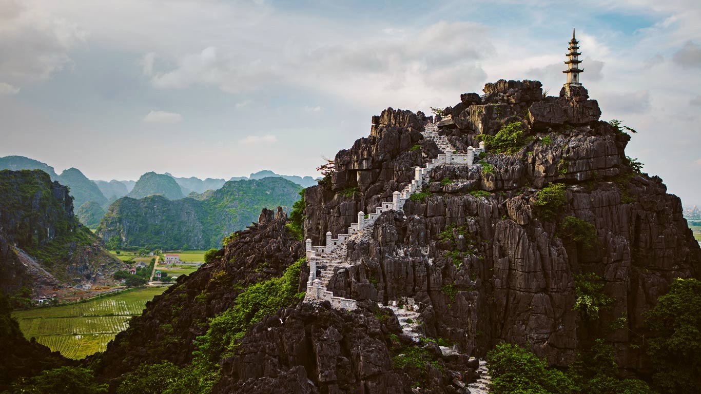 木阿洞穴，越南宁平 (© Cavan Images/Offset)(Bing China)