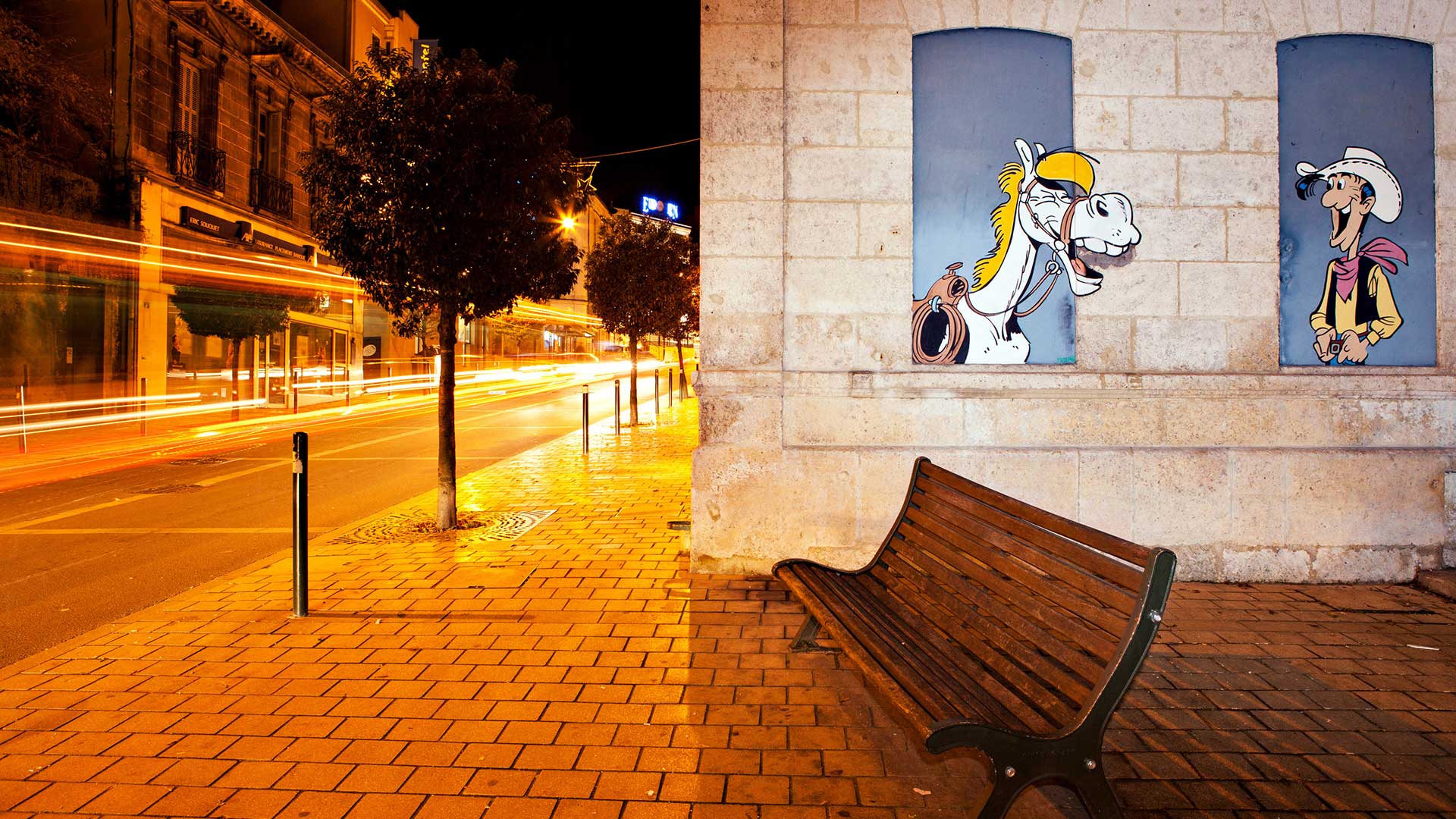 Extrait du mur peint « Les Daltons en prison », Lucky Luke et Jolly Jumper, pour le Festival international de la B.D d
