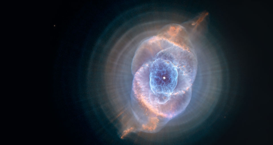 天龙星座中的猫眼星云 -- STScI/NASA/Corbis &copy; (Bing China)