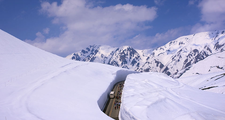 日本富山县的立山 -- JTB Photo/Japan Travel Bureau/Photolibrary &copy; (Bing China)