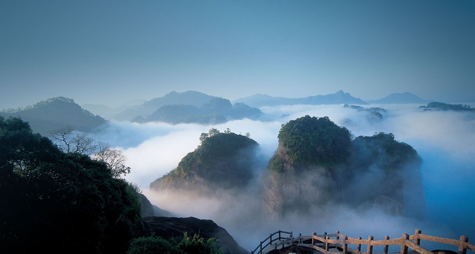 Panorama Stock RF/AGE Fotostock &copy; (Bing Australia)