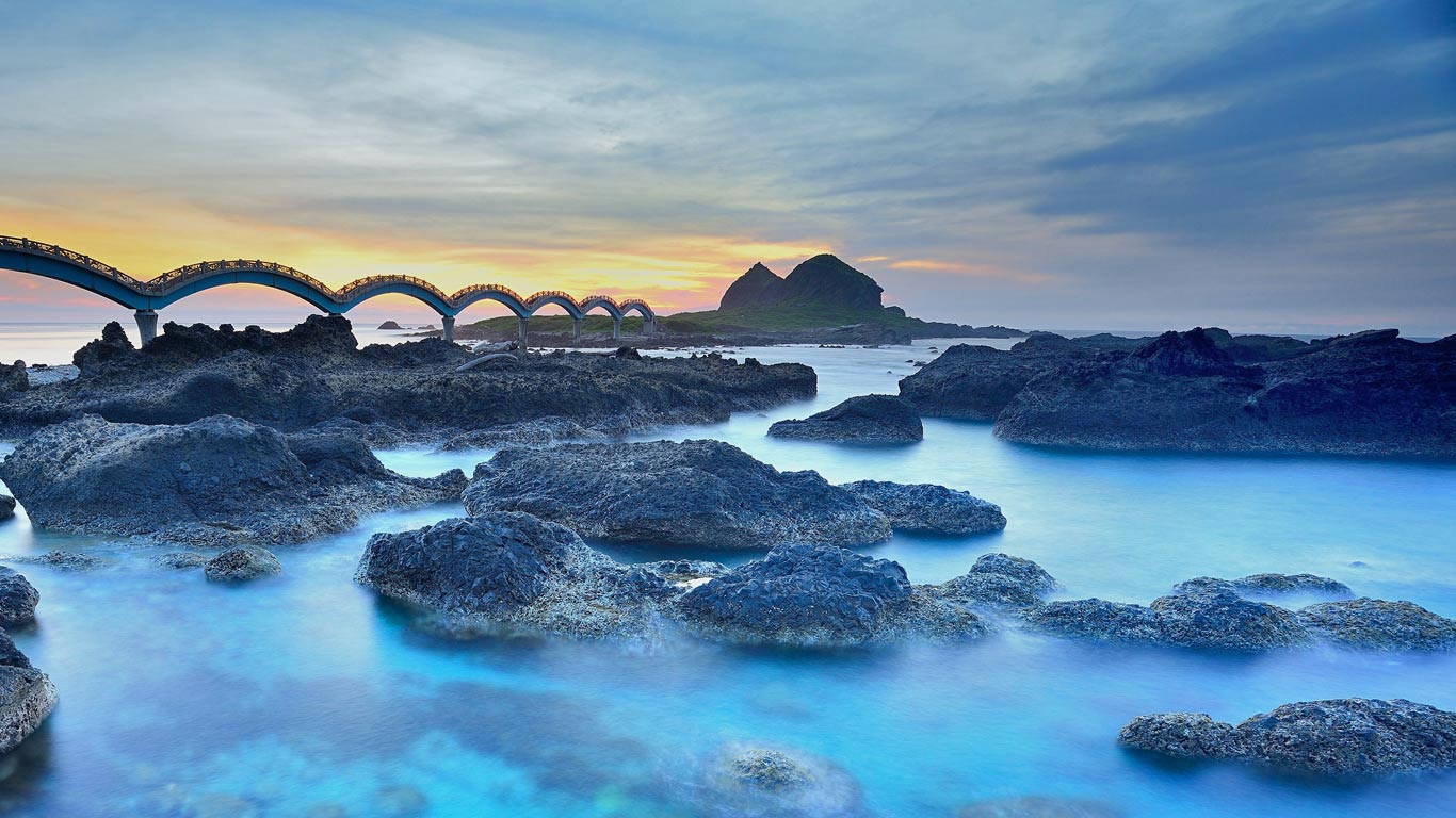 三仙台龙桥，台湾台东县 (© Anthony Ko/Getty Images)(Bing China)