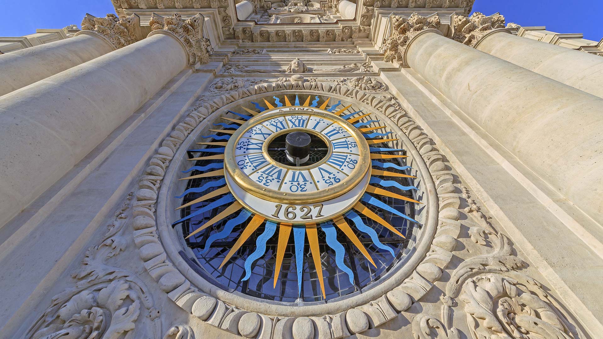 Horloge de l’église Saint-Paul-Saint-Louis, Quartier du Marais, Paris, France (© DUCEPT Pascal/hemis.fr/Getty Images)(Bing France)