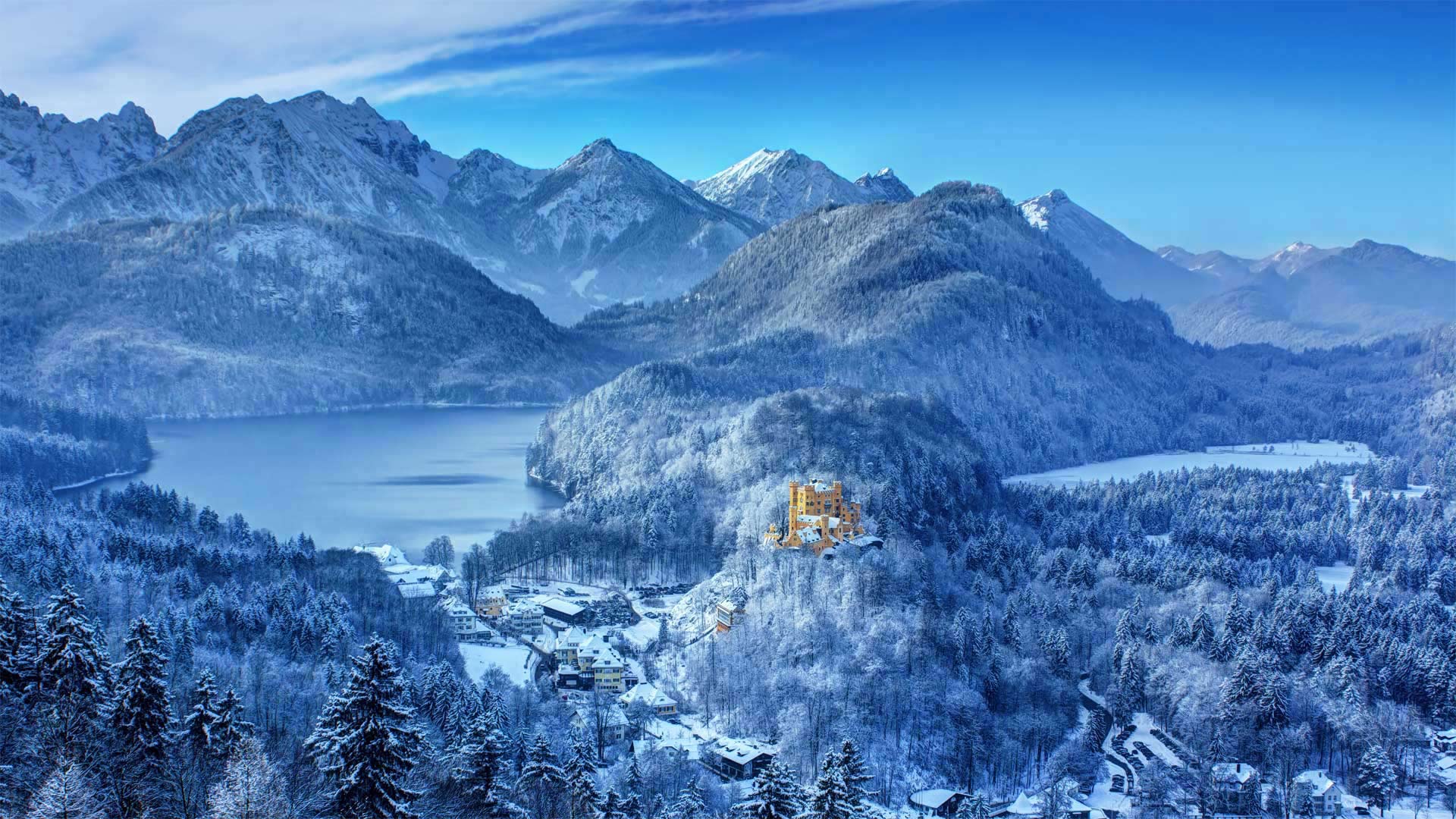 Hohenschwangau Castle, Bavaria, Germany (© Mespilia/Shutterstock)(Bing United States)