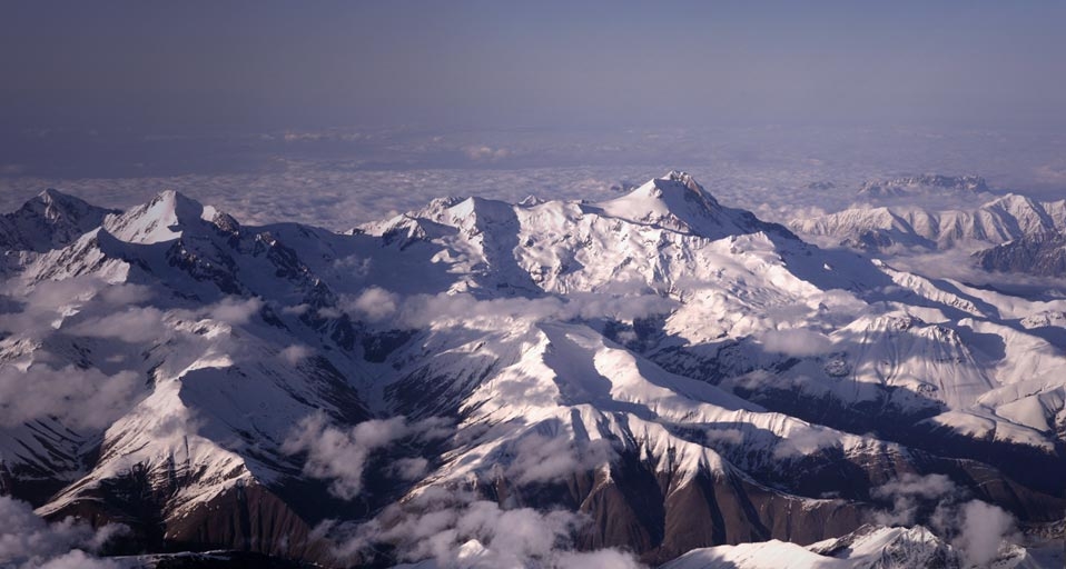 大高加索山脉乌什巴山双子峰 (© Brooks Kraft/Corbis) &copy; (Bing China)