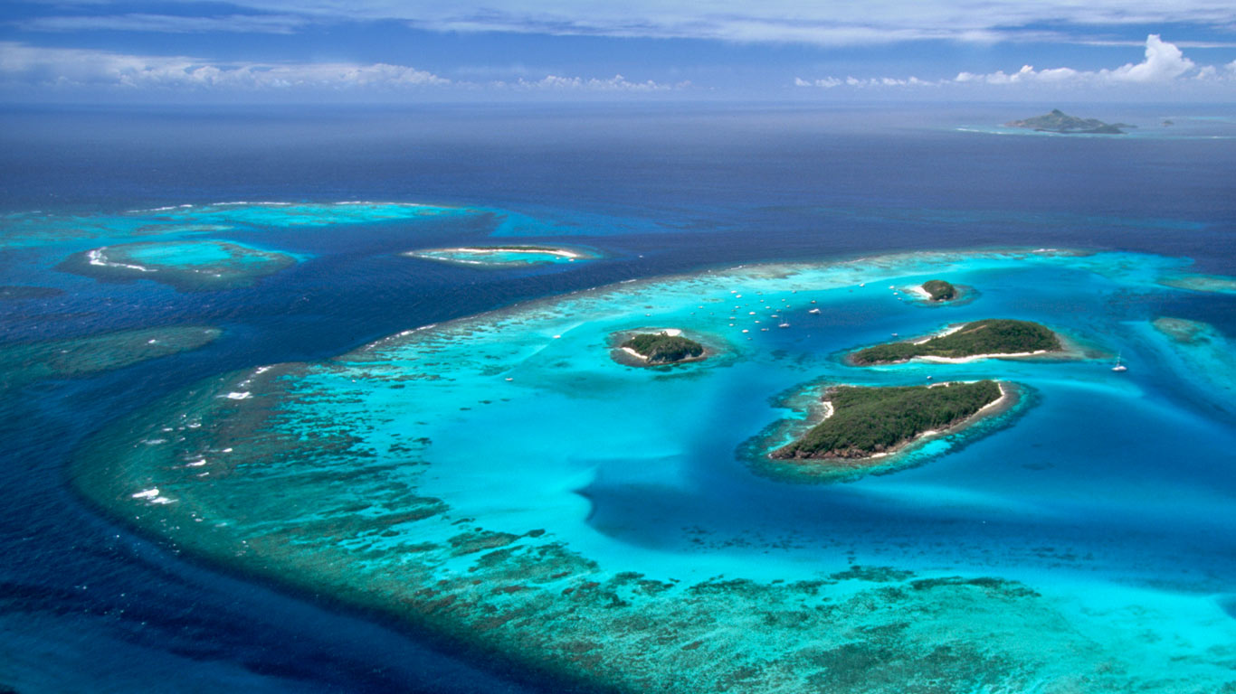 圣文森特和格林纳丁斯，多巴哥珊瑚礁群岛 (© Yann Arthus-Bertrand/Corbis)(Bing China)