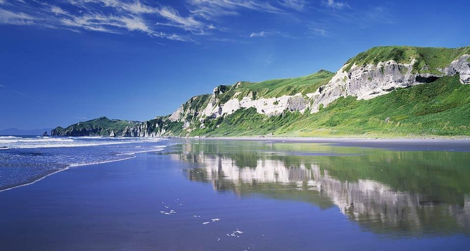 Itanki beach, Hokkaido, Japan (©JTB Photo/JTB Photo Communications, Inc.) &copy; (Bing New Zealand)