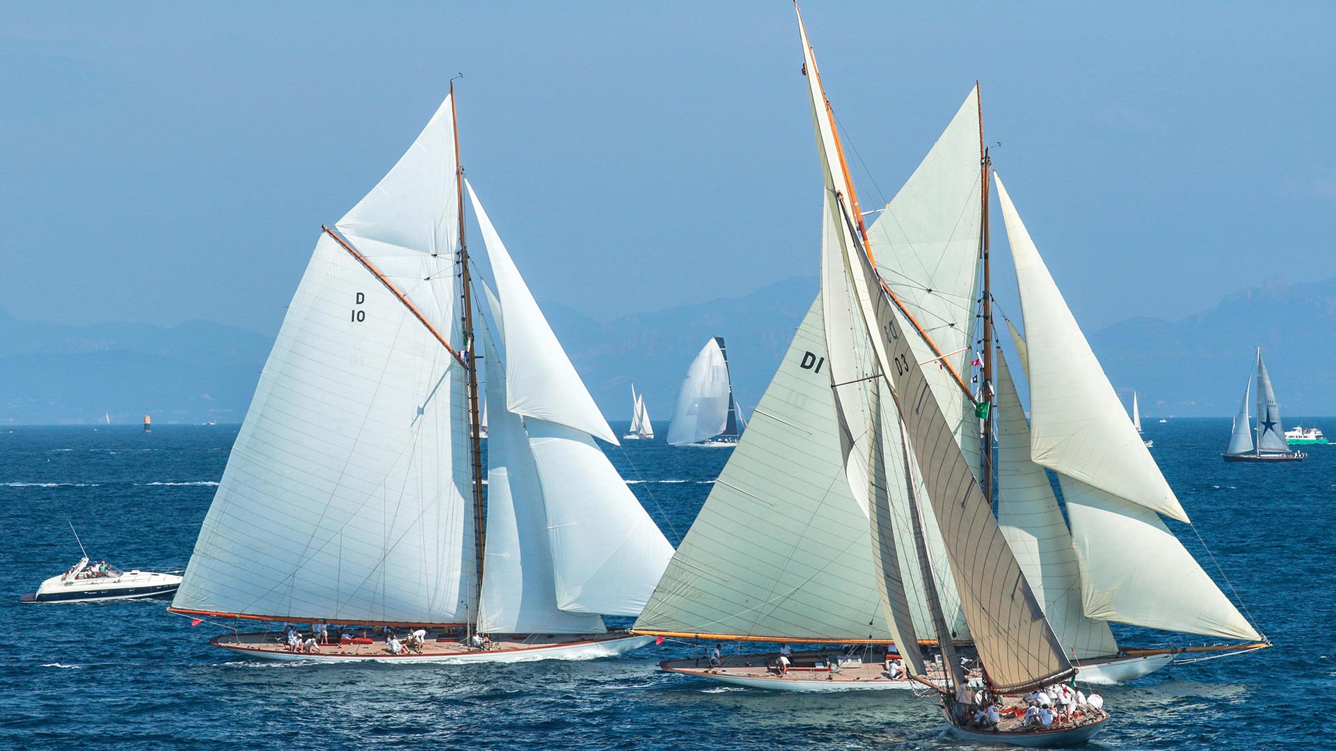 Voiliers lors de la régate des « Voiles de Saint-Tropez » (© Ilona Barna/Alamy Stock Photo)(Bing France)