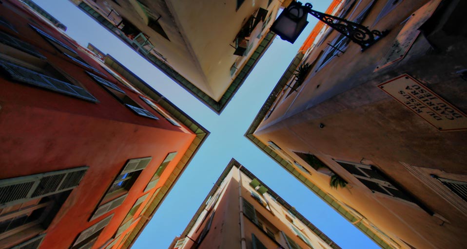 Buildings in Nice, France (© Bharat Ranjan, FragmentOne Studios) &copy; (Bing United States)