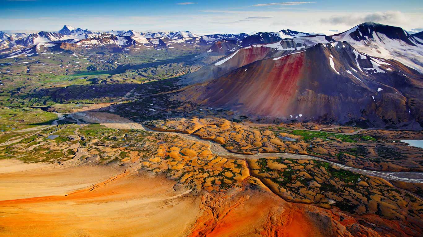 Mineral heavy peaks, Spectrum Range, Mount Edziza Provincial Park, British Columbia, Canada (© Carr Clifton/Minden Pictures)(Bing Canada)