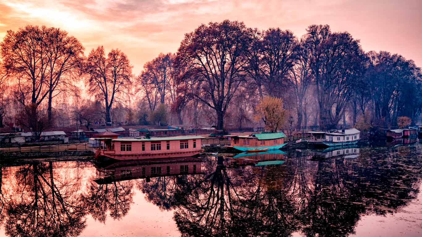 Houseboats on bank of the Jhelum River, India (© Images of India/Shutterstock)(Bing New Zealand)