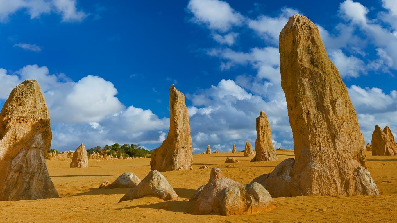 The Pinnacles, Nambung National Park, Australia (© Peter Adams/The Image Bank/Getty Images)(Bing New Zealand)