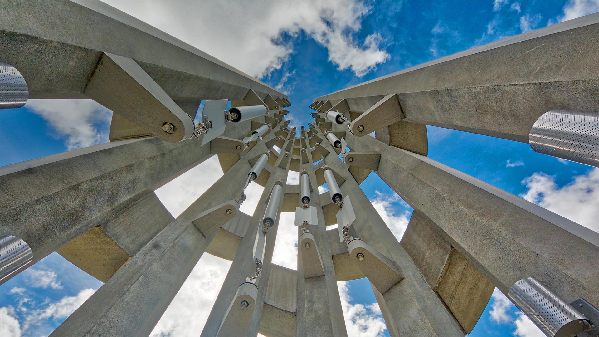 The Tower of Voices at the Flight 93 National Memorial in Shanksville, Pennsylvania (© Amy Cicconi/Alamy)(Bing United States)